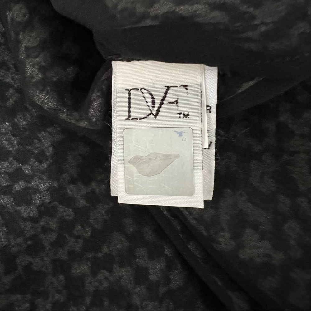 Diane Von Furstenberg Saylor Silk Blouse Size 8 - Picture 7 of 11